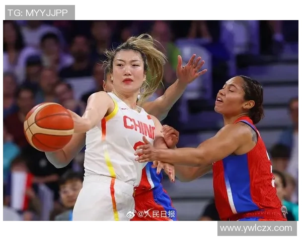 新疆女篮与武汉女篮激战正酣争夺女篮联赛季后赛名额的关键之战